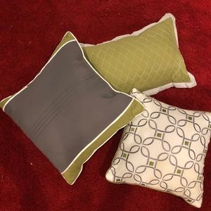 Accent Pillows set of 3